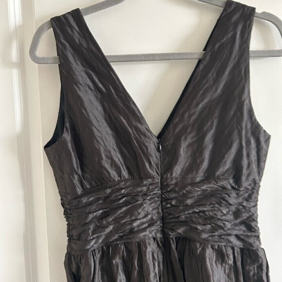 - KAY Unger New York Women’s Silk Blend Fitted Midi Cocktail Dress Gray Si… - Picture 4 of 10